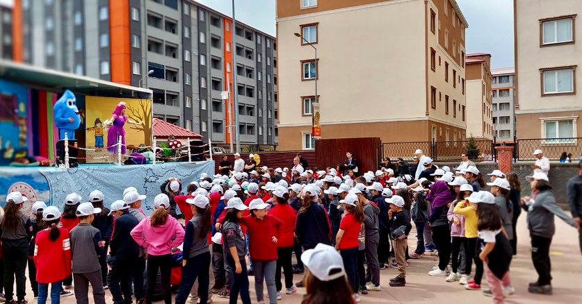 Kurumumuzdan Kareler